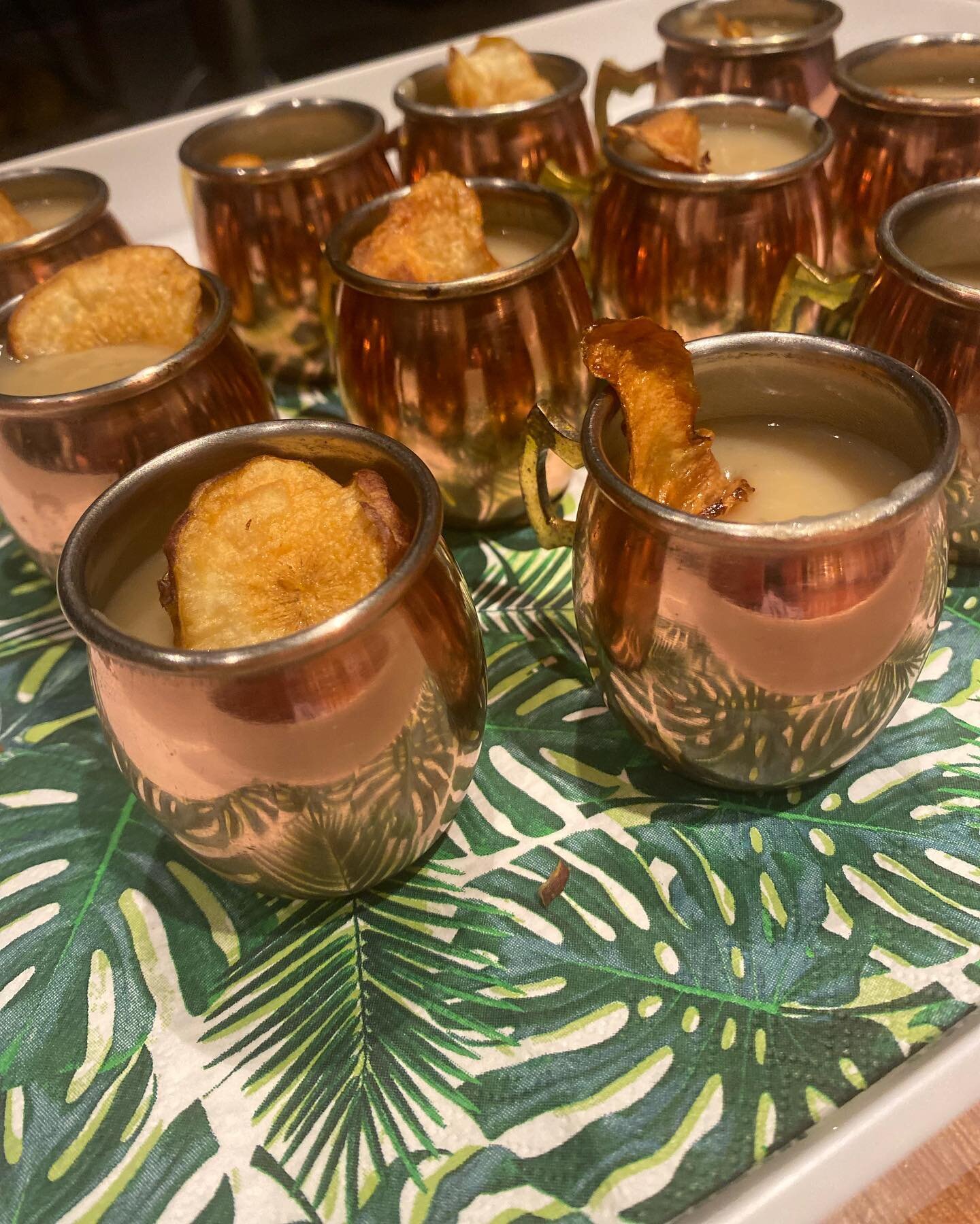 Our vegan dinner @lyrichammersmith for @worldlandtrust started off with these dinky Jerusalem artichoke soup sips #seasonalfood #vegan  #vegansoup #soup #canapes