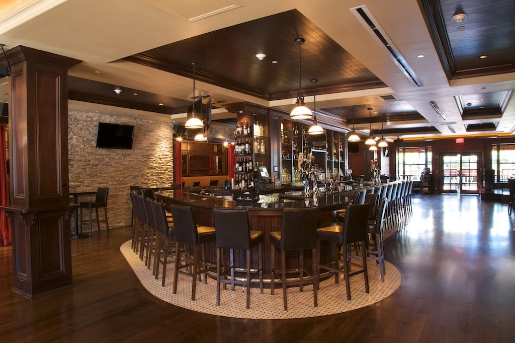 Hudson Grille bar and dining room