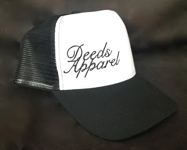 Black/white trucker cap