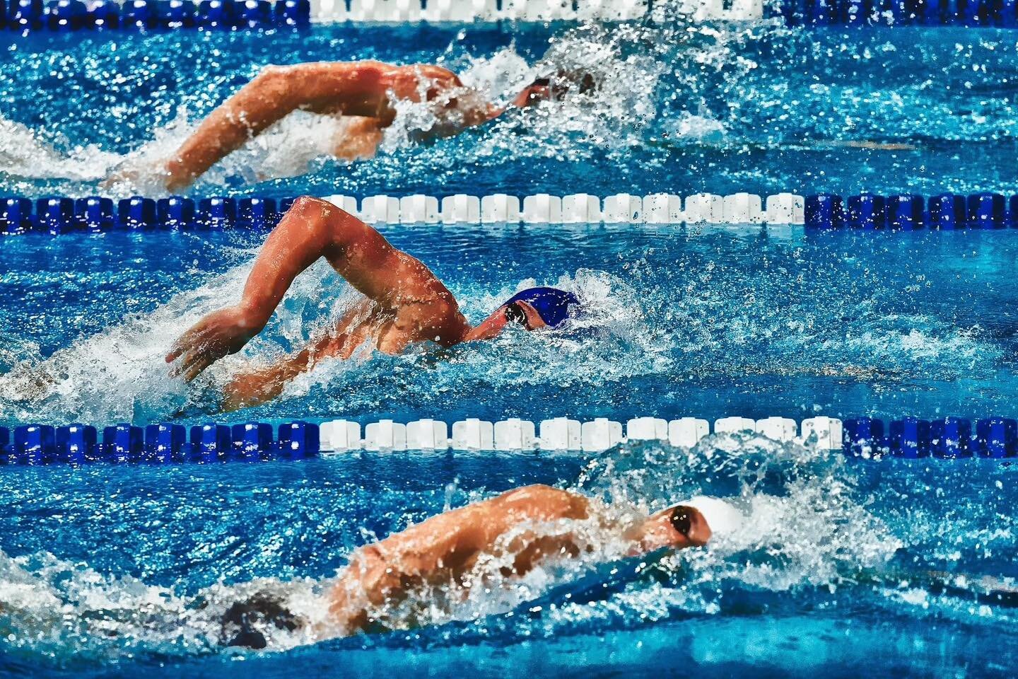 1 Speed Training = 1 Speed Forever &amp; Ever! 

Ever Wonder Why Your Open Water Pace Doesn't Pick Up Despite All The Hours You Are Doing In The Water? 

Chances are you are training at one pace.

And when you train at one pace, your body and brain g