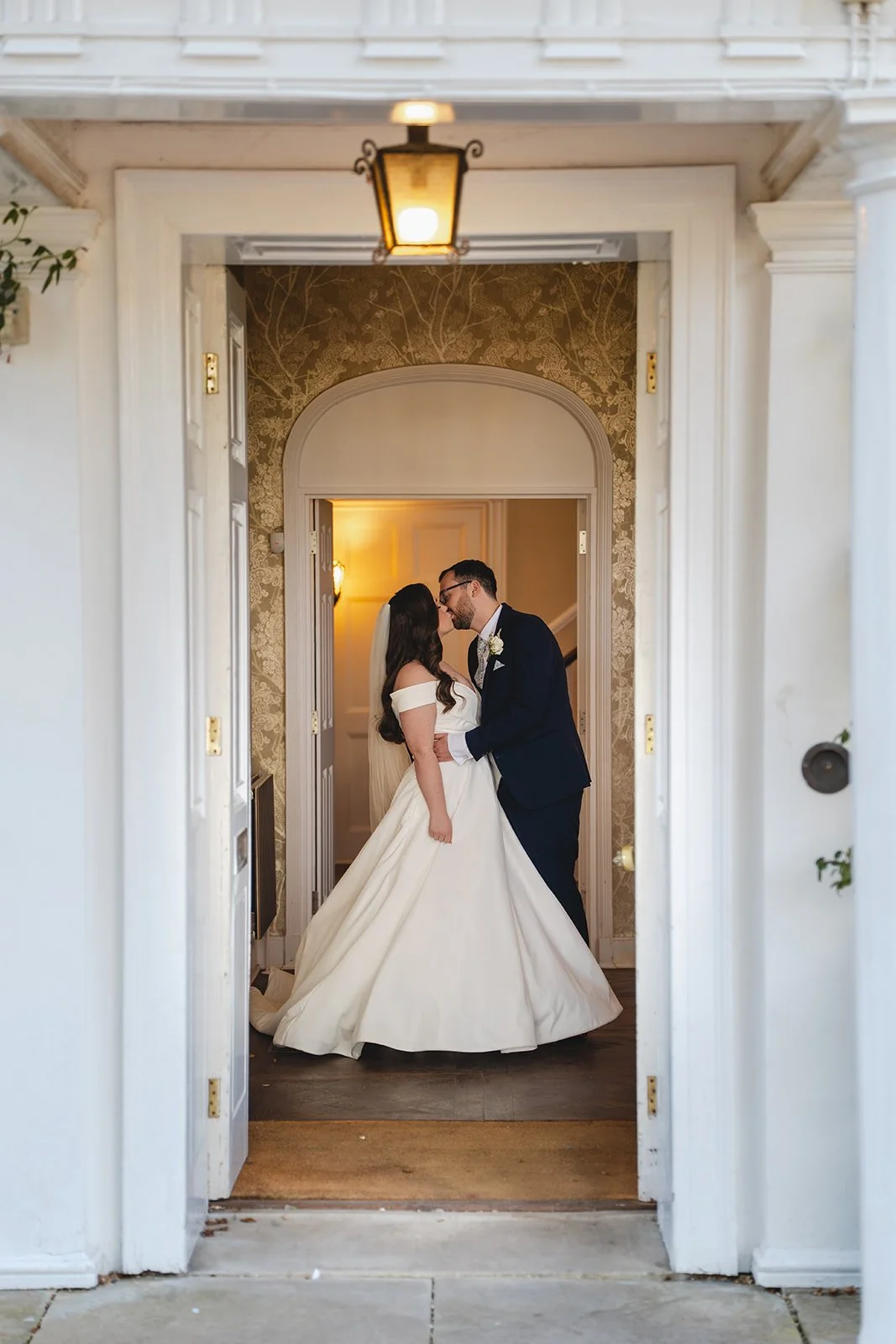Shannon and Matt doorway kiss