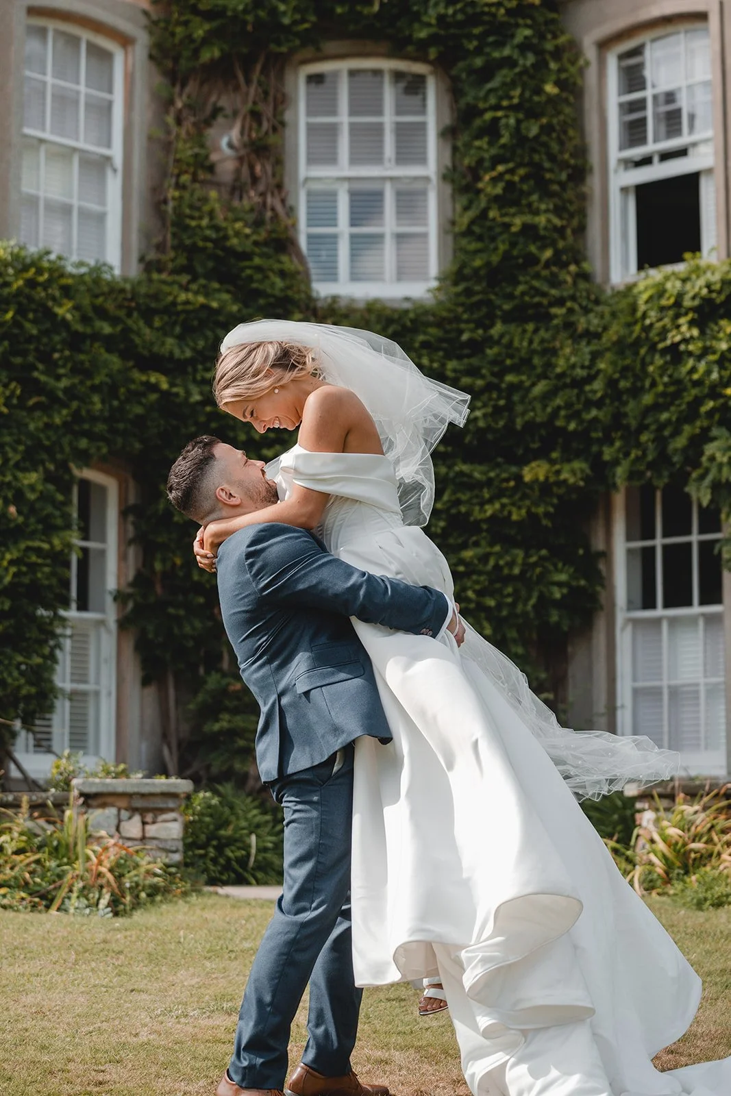 Chloe and Sina wedding gallery hero image