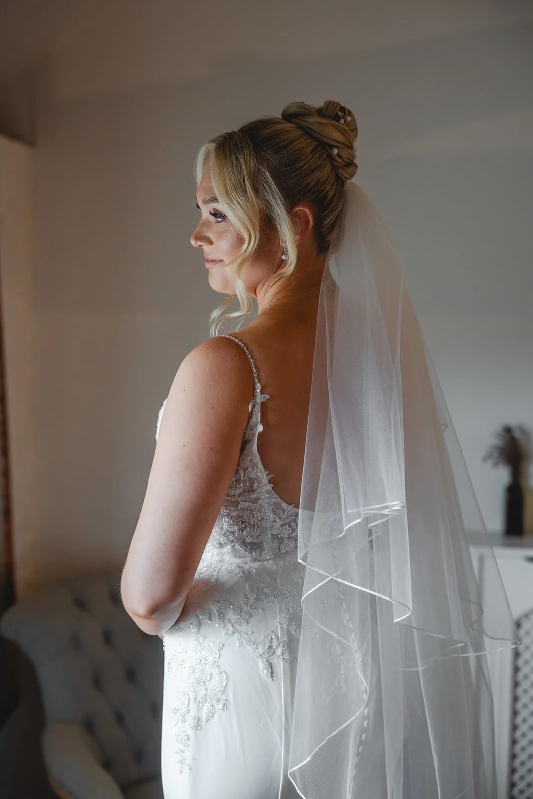 Kirsten bridal portrait with veil before ceremony