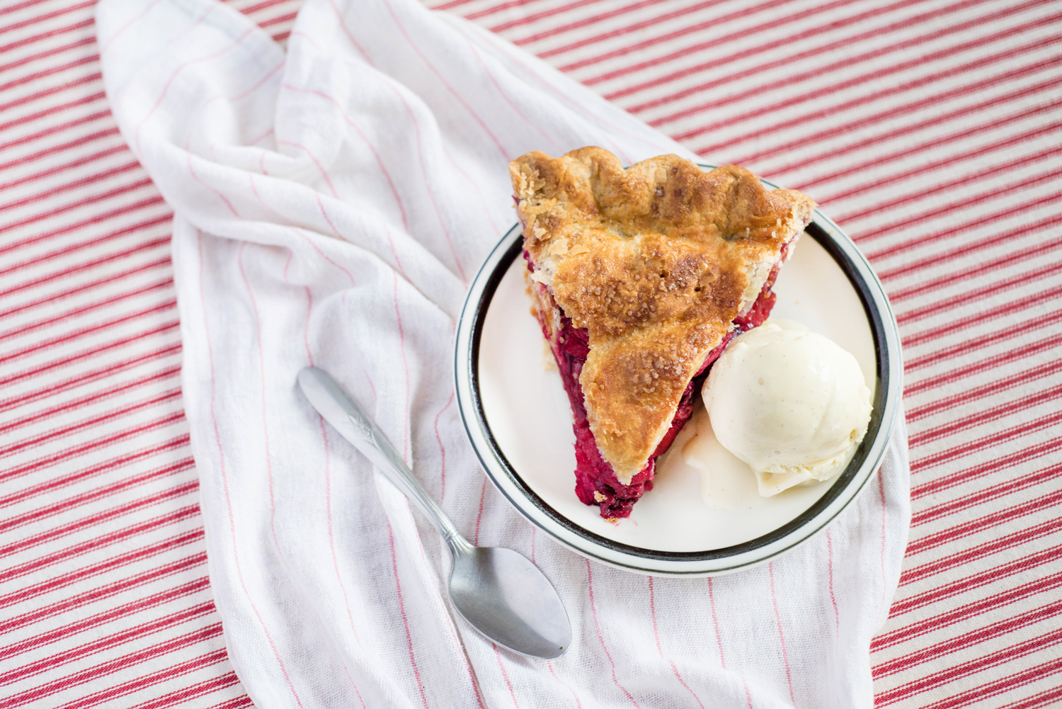 Lauretta Jean's - Homemade seasonal pies