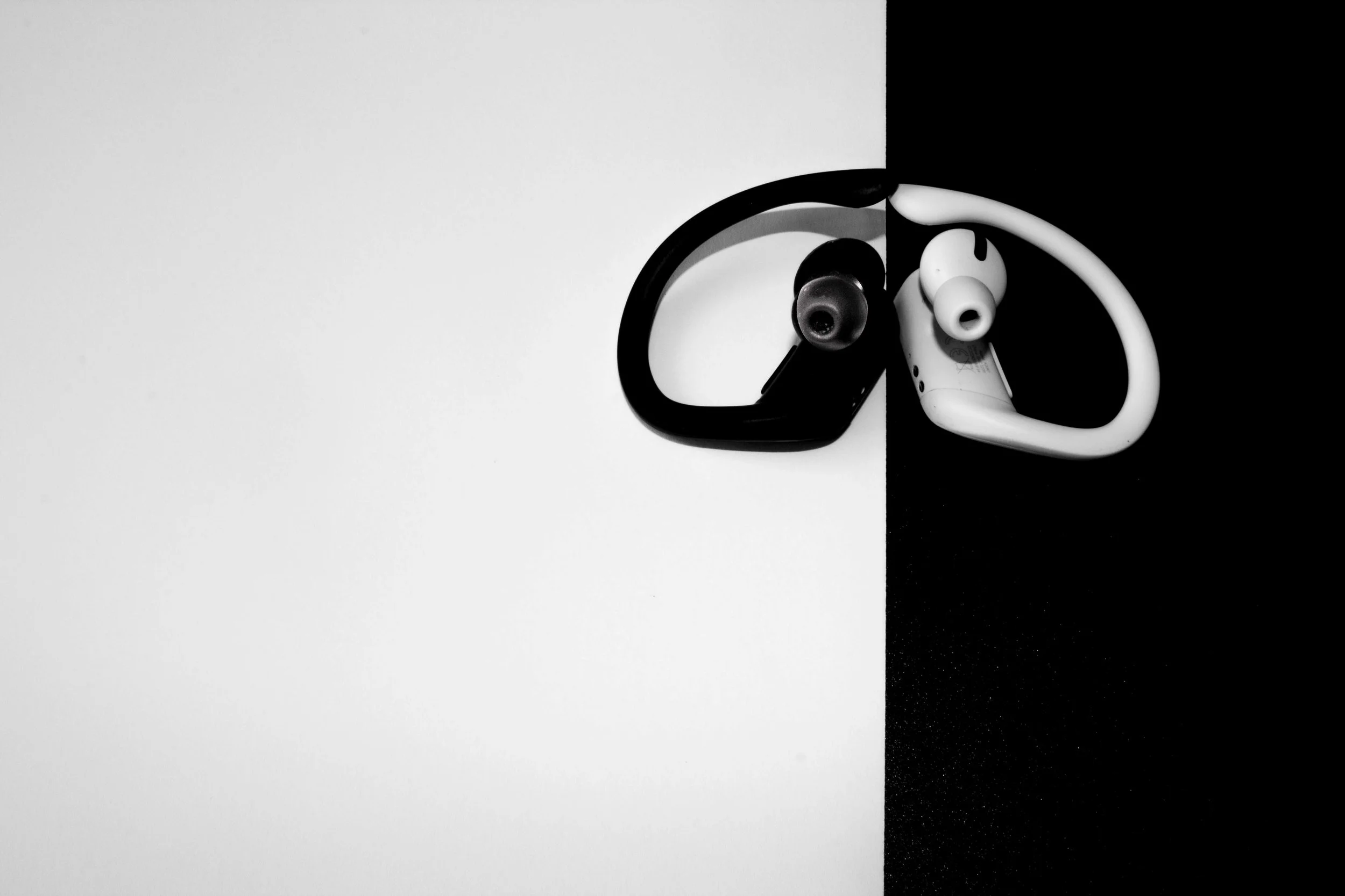 AB002 Duality in black & white