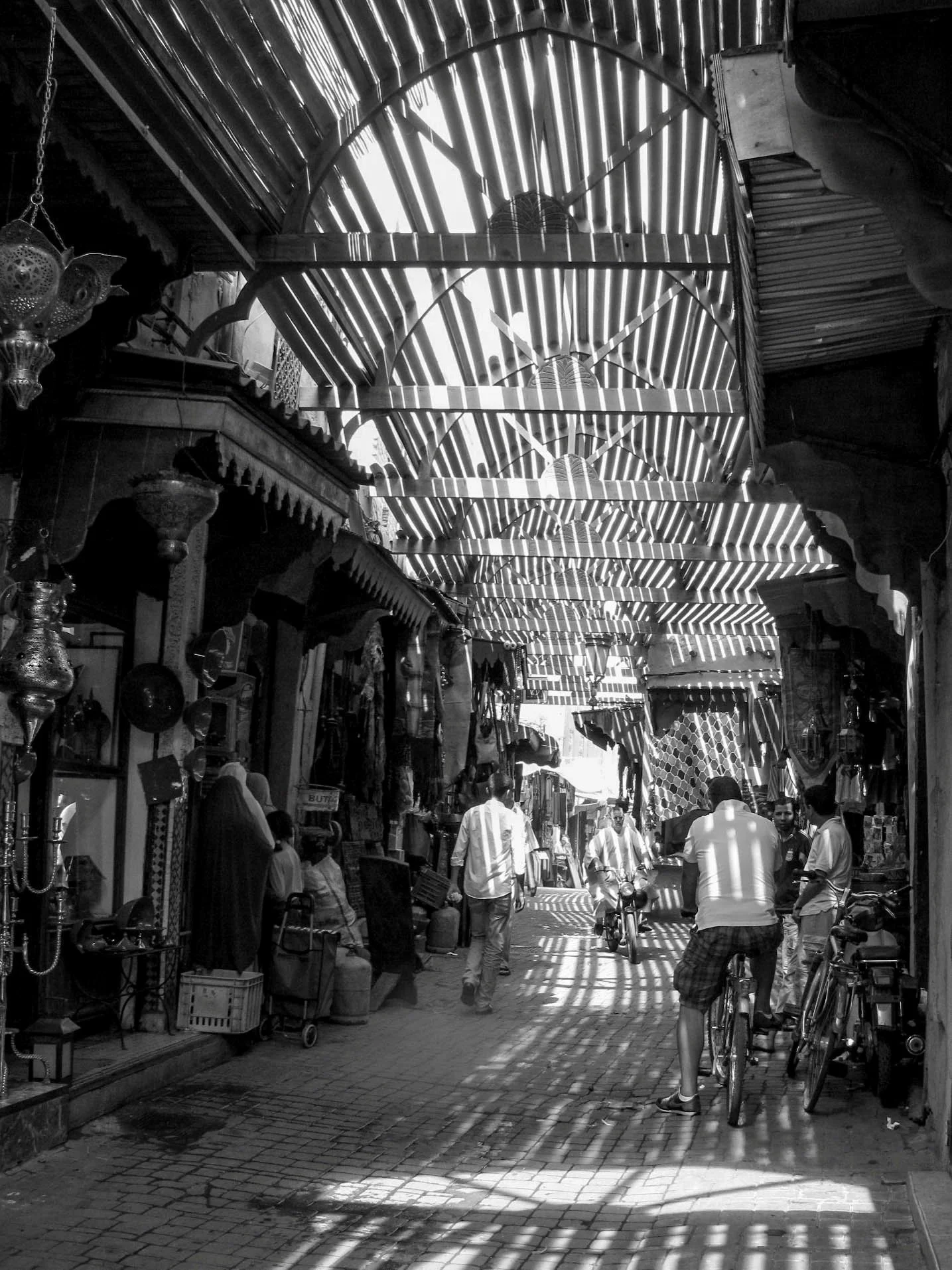 BW003 Shadow Market, Marrakech, Morocco