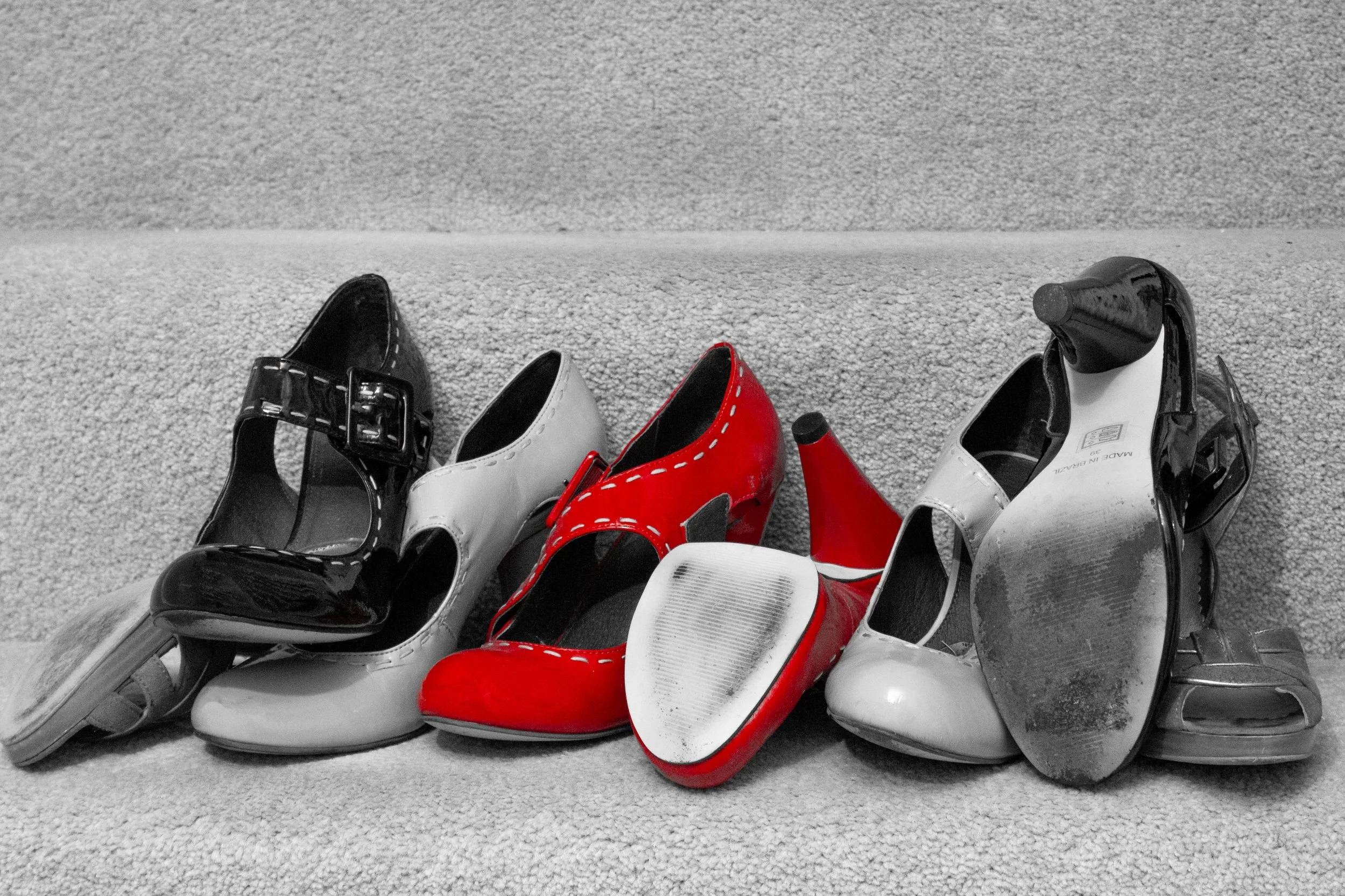 SC001 One pair stands out