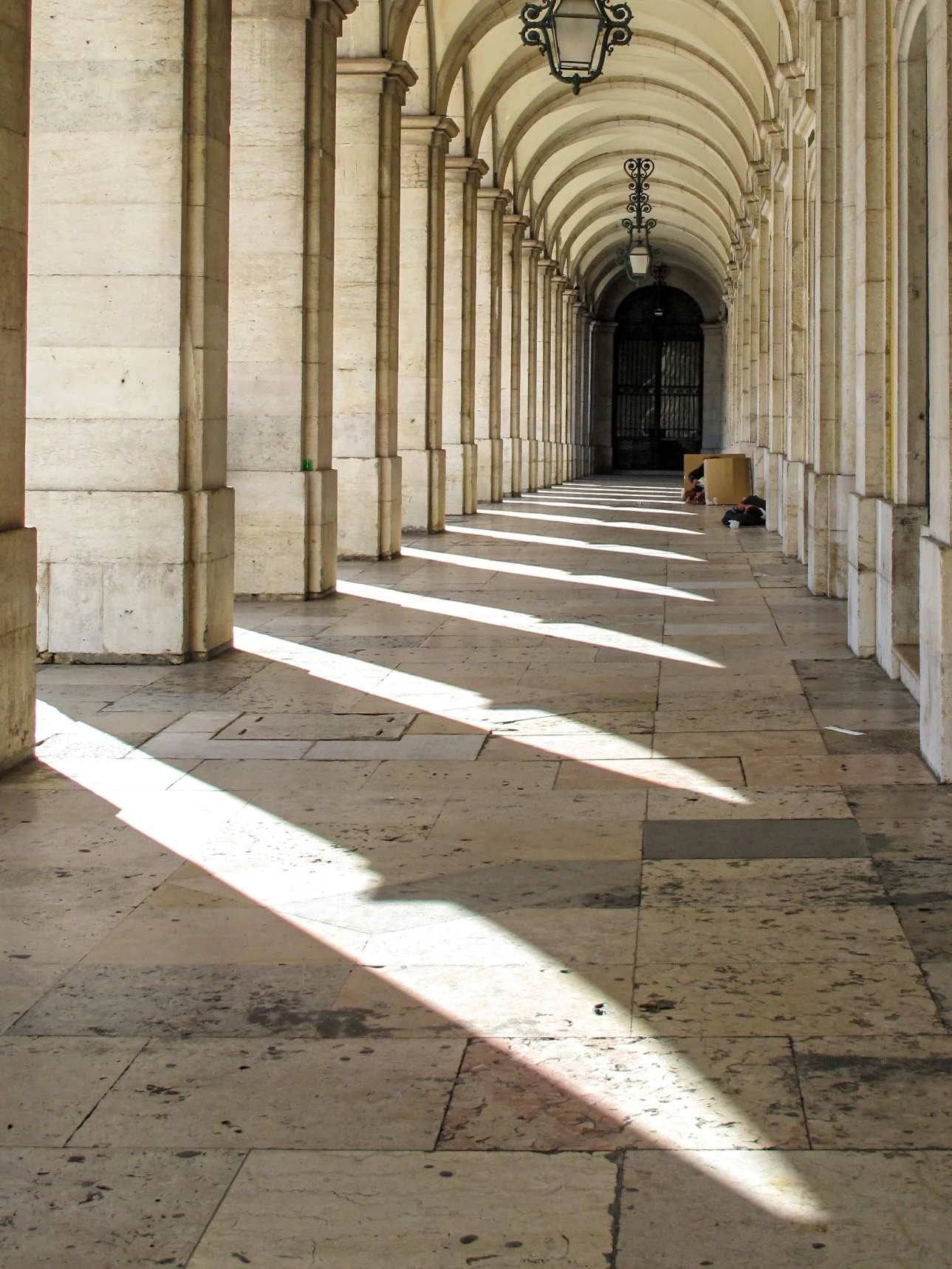 SH002 Shadow commerce.jpg