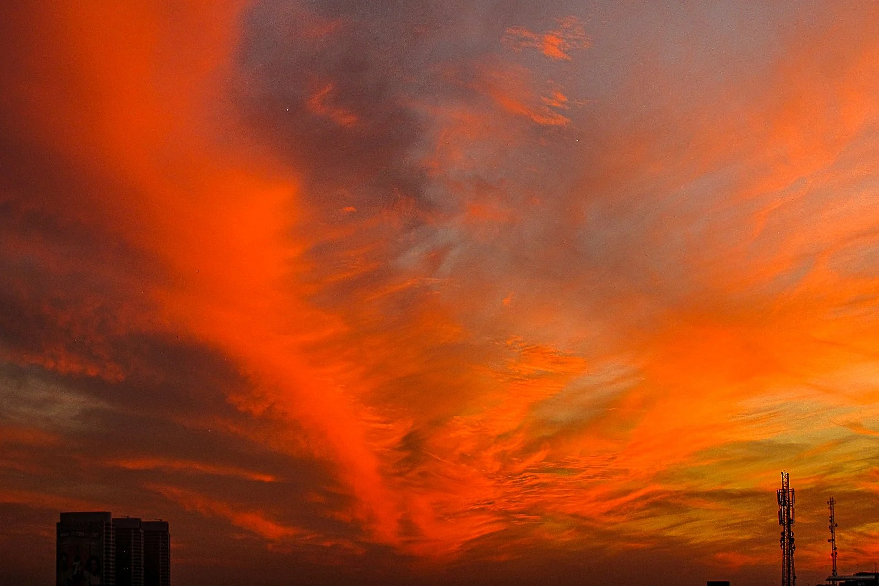 SS020 Flames of the sky.jpg