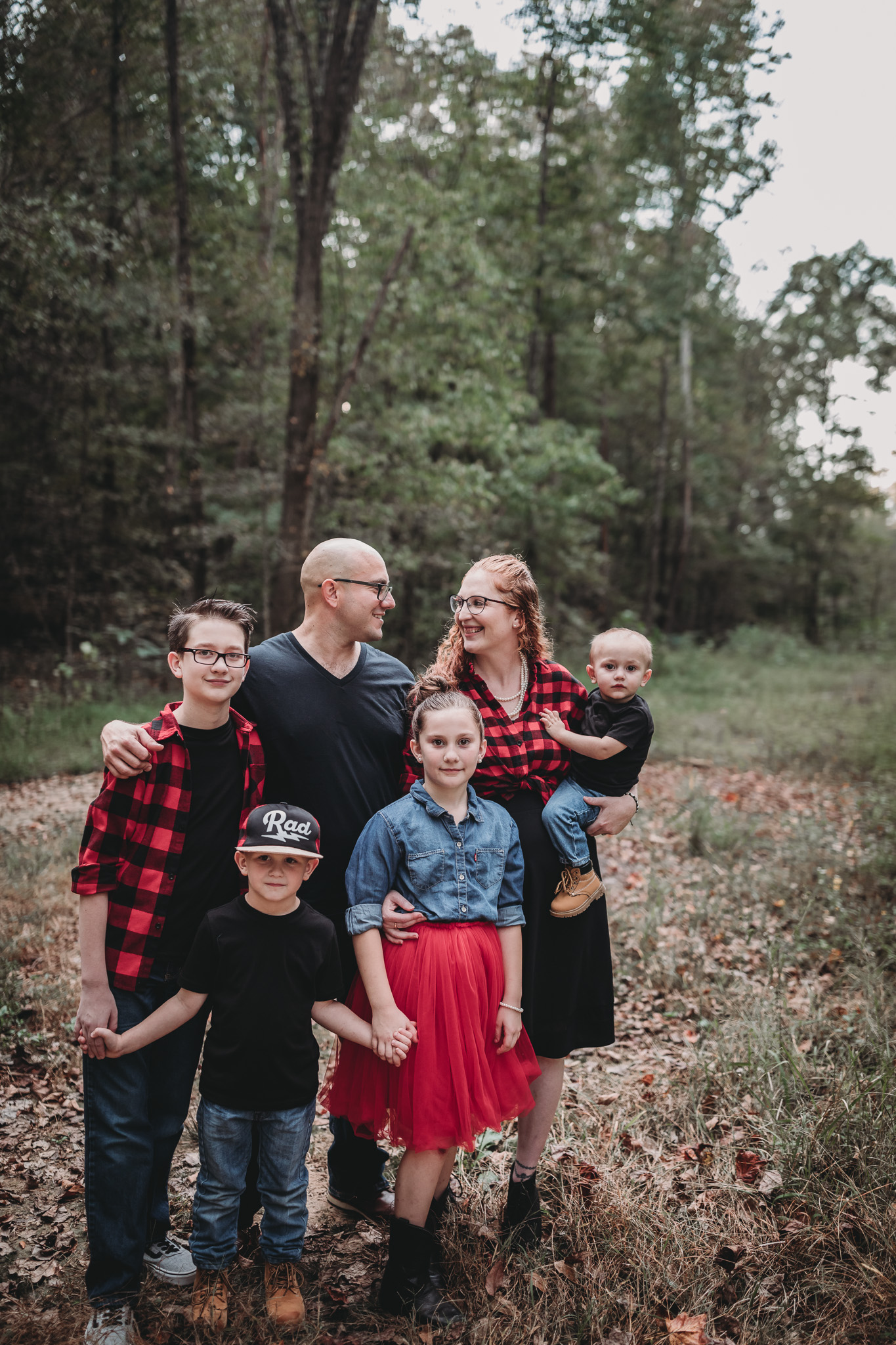 family of 6 posing ideas