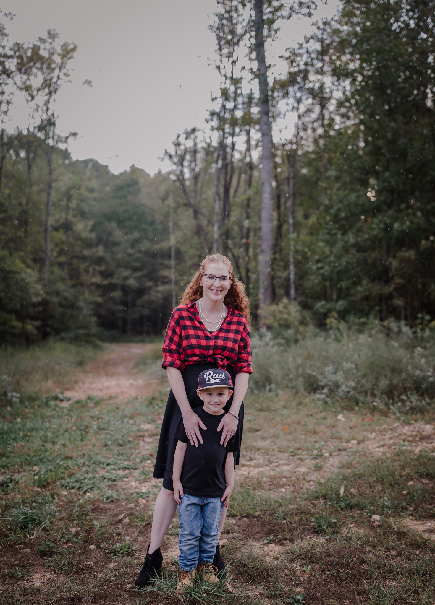 mom and toddler posing idea