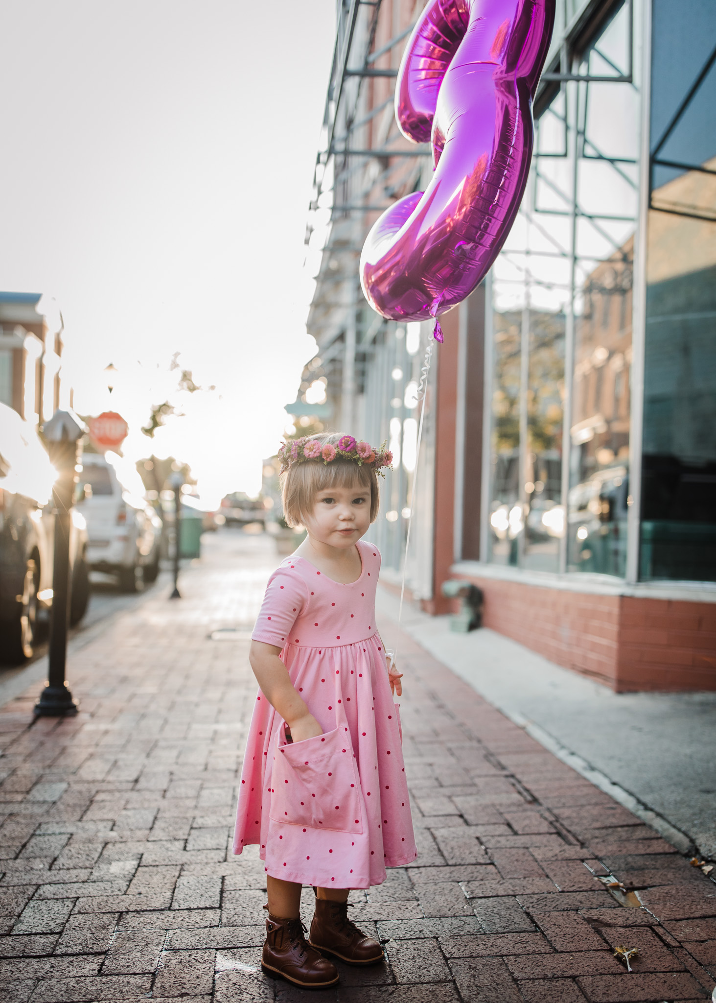 little girl and 3 balloon