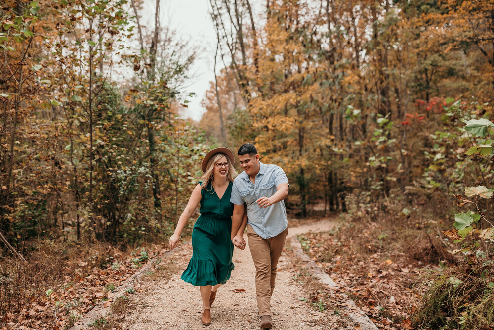 couple walking pose