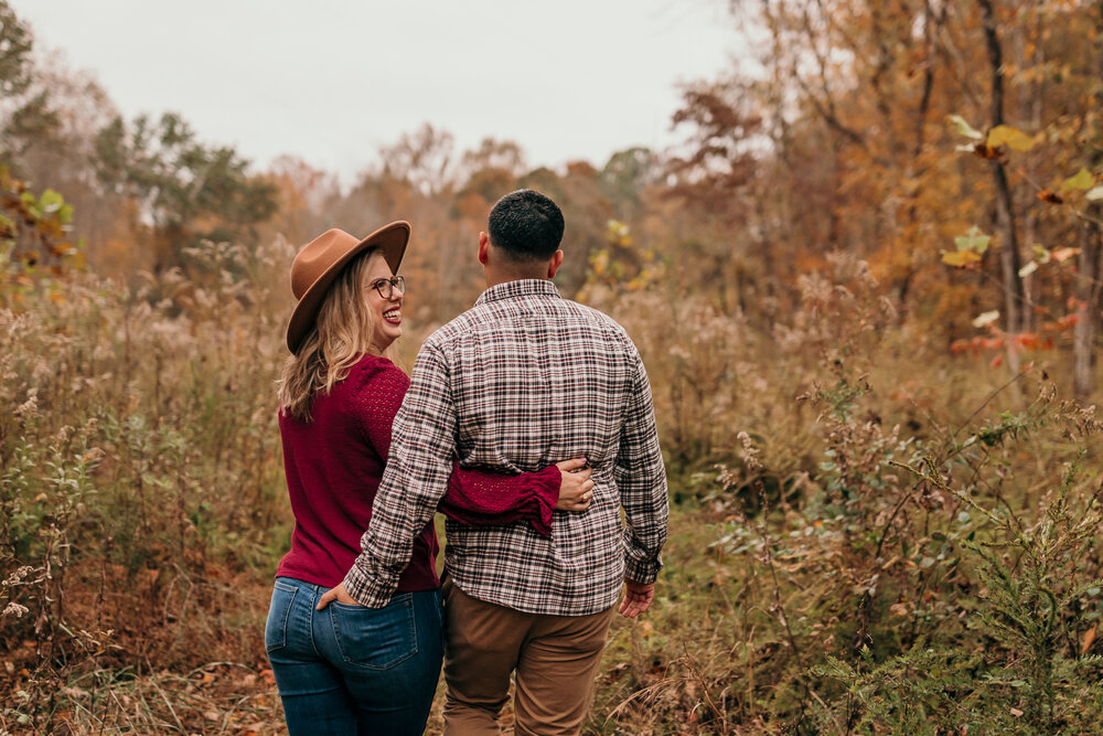 couple pose ideas