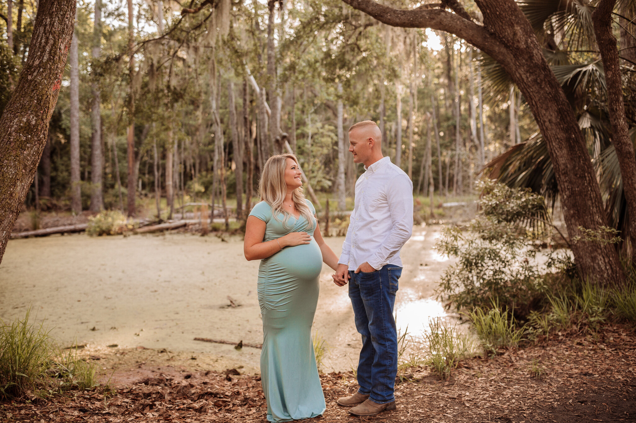 photographer for maternity session in savannah ga