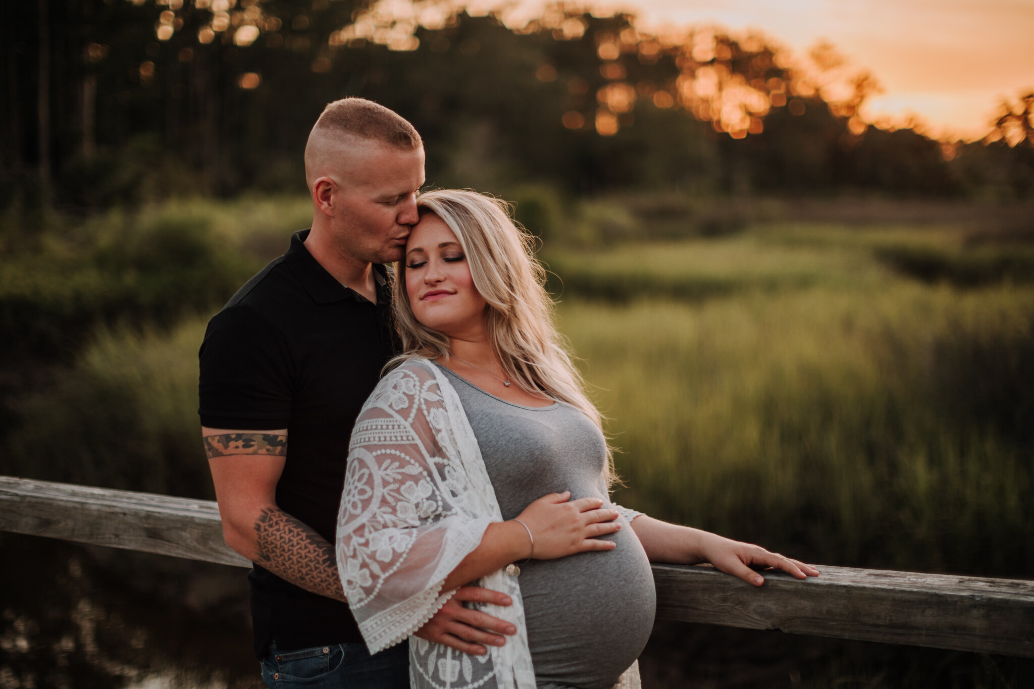 couple expecting baby in savannah