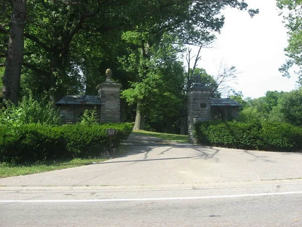 No gate! An open driveway allows anyone access to the property at any time.