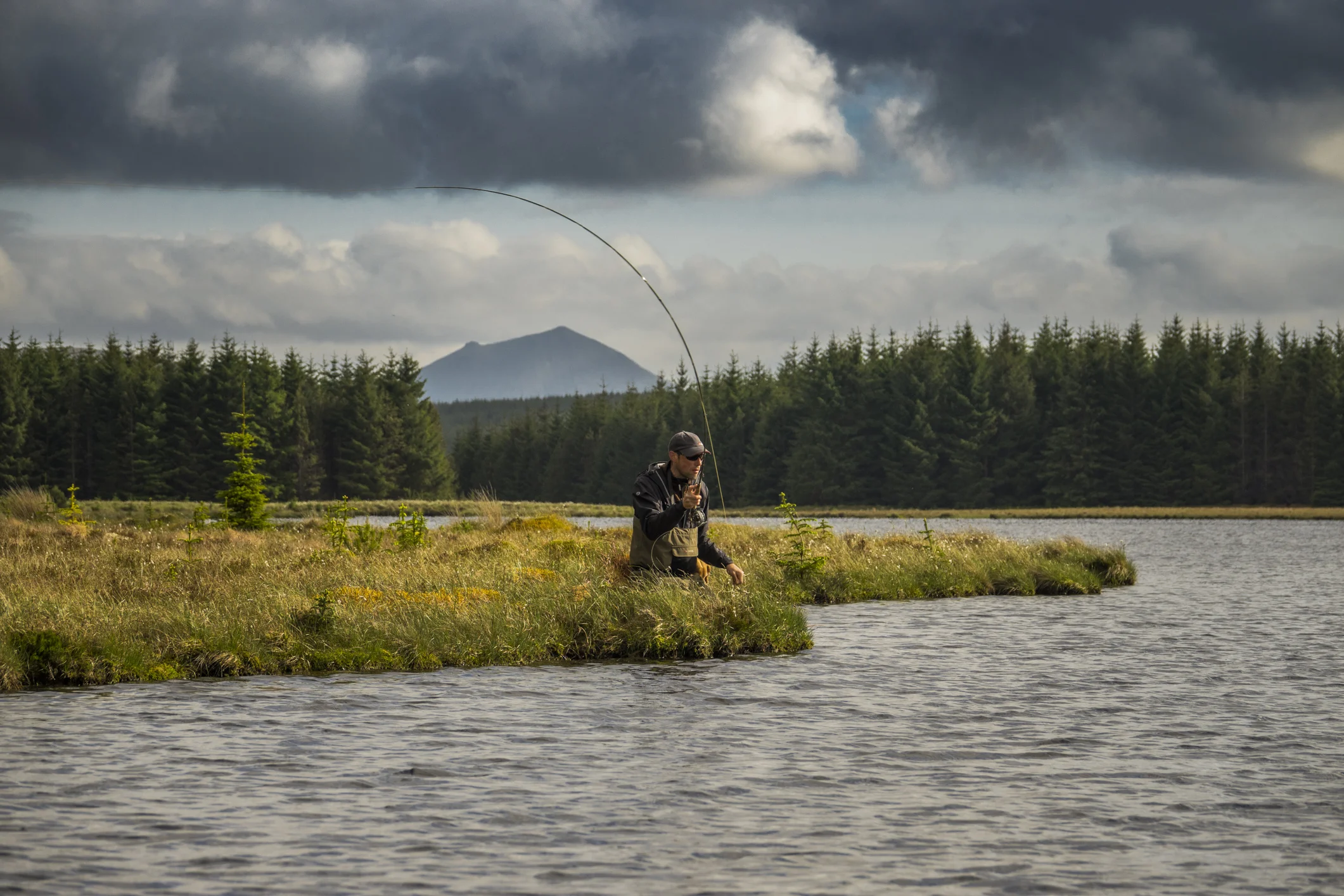 Gone Fishing - HO Scale - Woodland Scenics