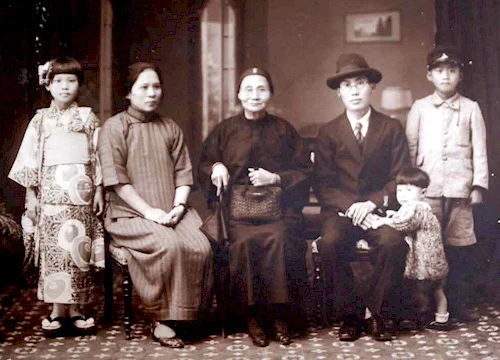 Family picture of 1930’s Taiwan