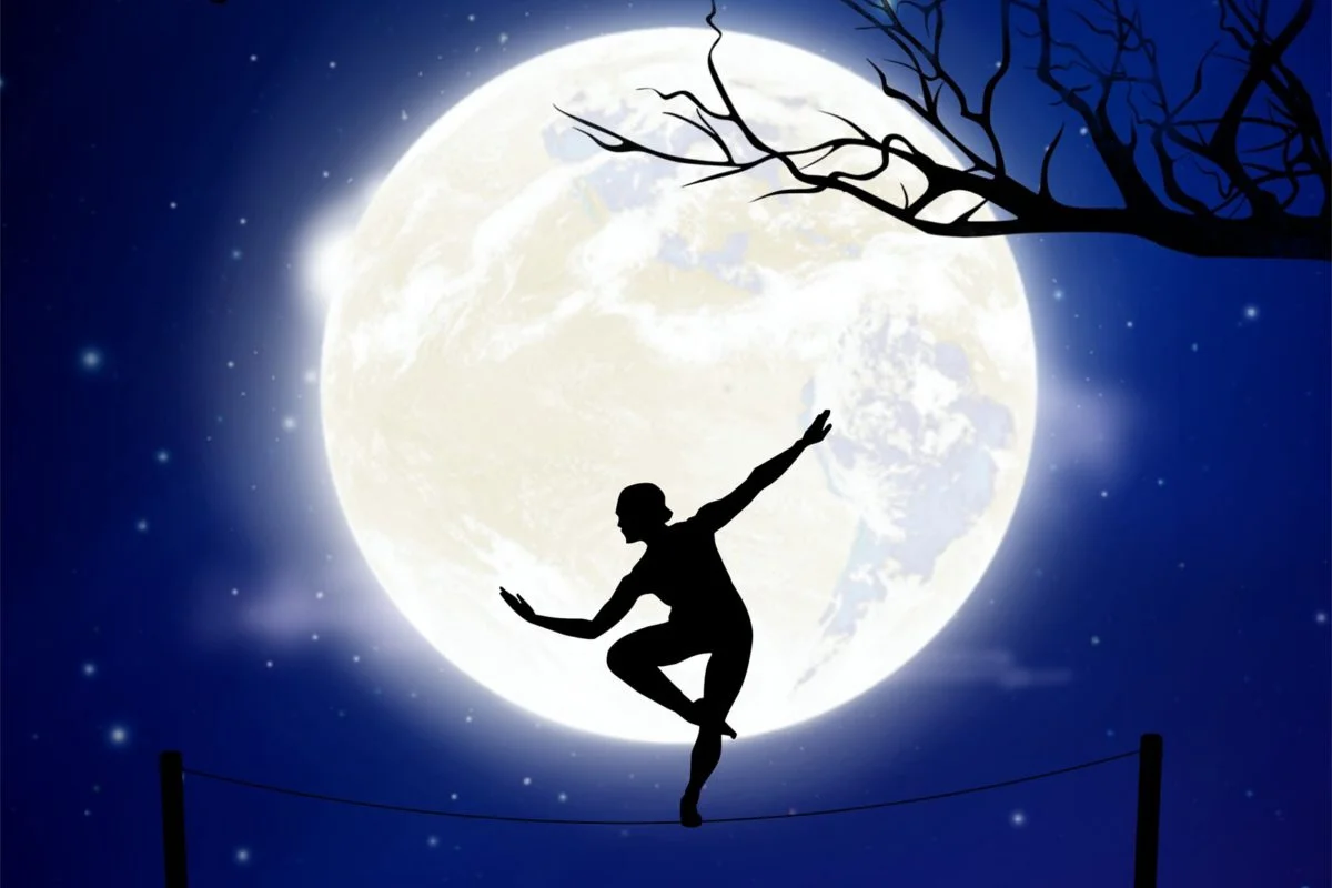 moon-3244435_1920-1-1200x800.jpg