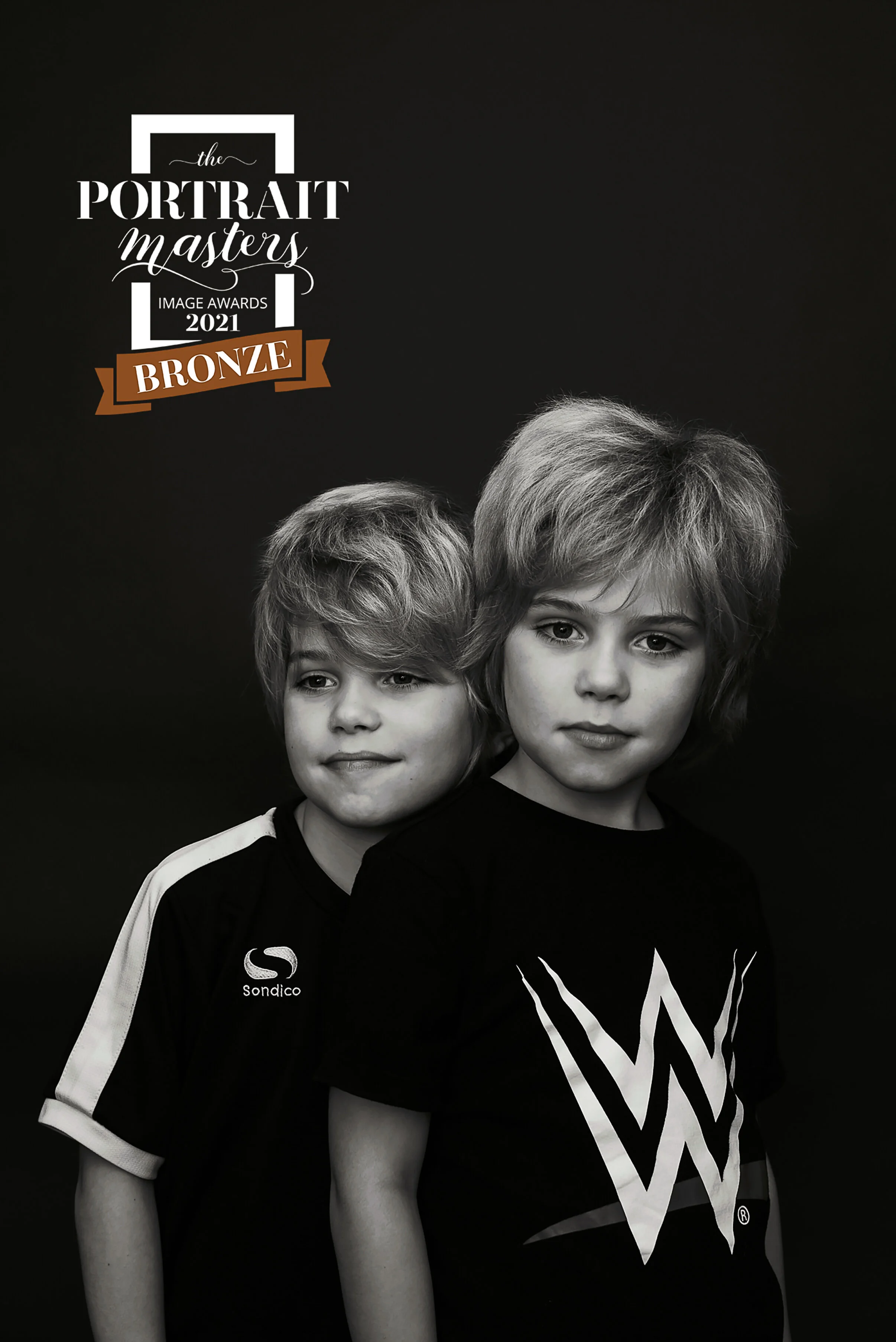  award winning black and white studio photography 