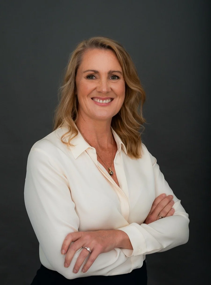 Two very different personal branding and headshot photo shoots...

One is very formal, professional, business-worldy - a studio portrait session taken for a LinkedIn profile picture in the business and financial sector...

The other, a casual lifesty