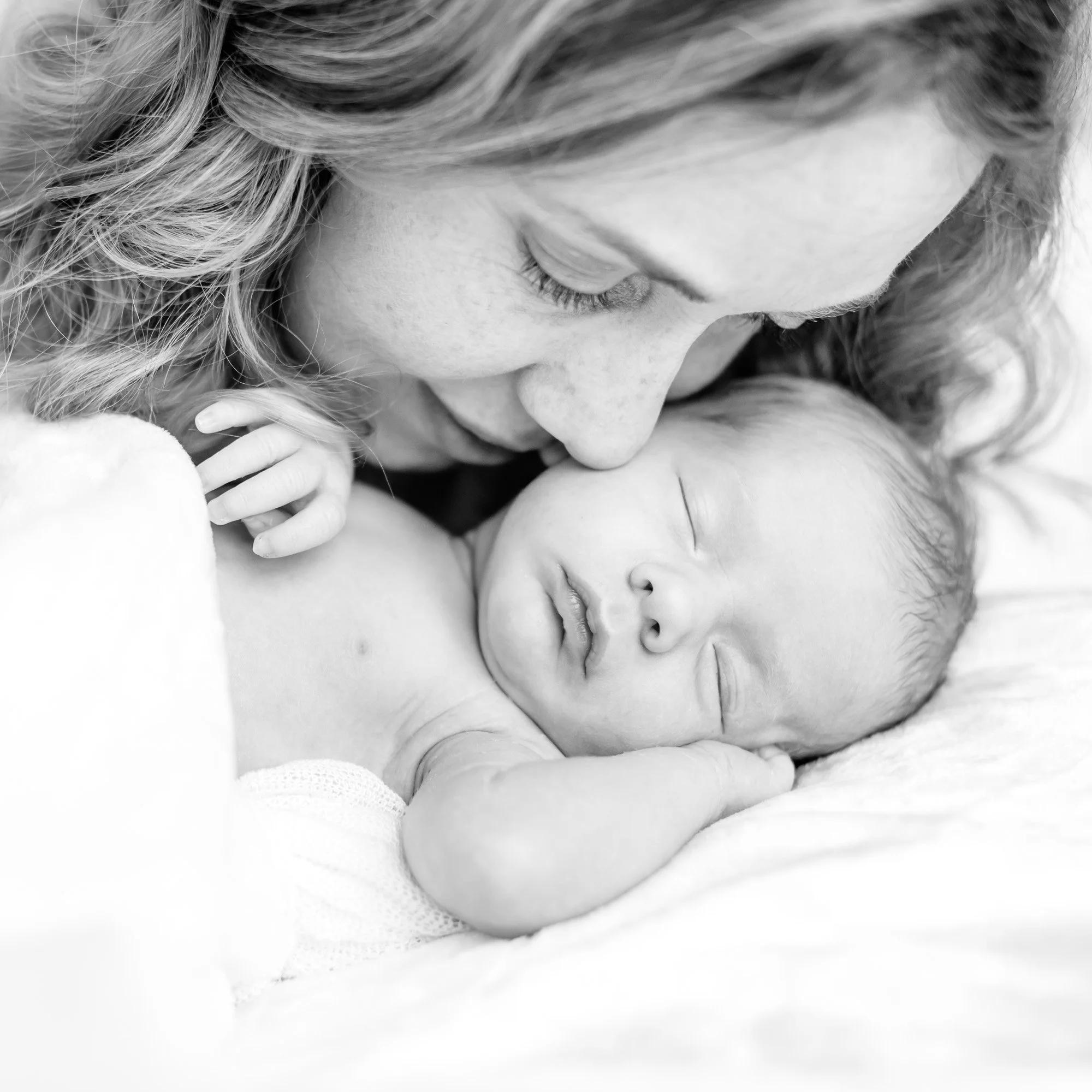 newborn-photography-mother-child-wimbledon-london-surrey.jpg