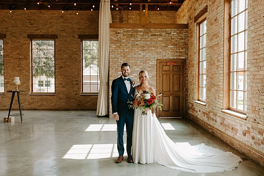 Brix on the fox wedding Illinois, carpentersville Illinois wedding, chicago suburbs wedding venue, chicago wedding photographer, Illinois wedding photographer