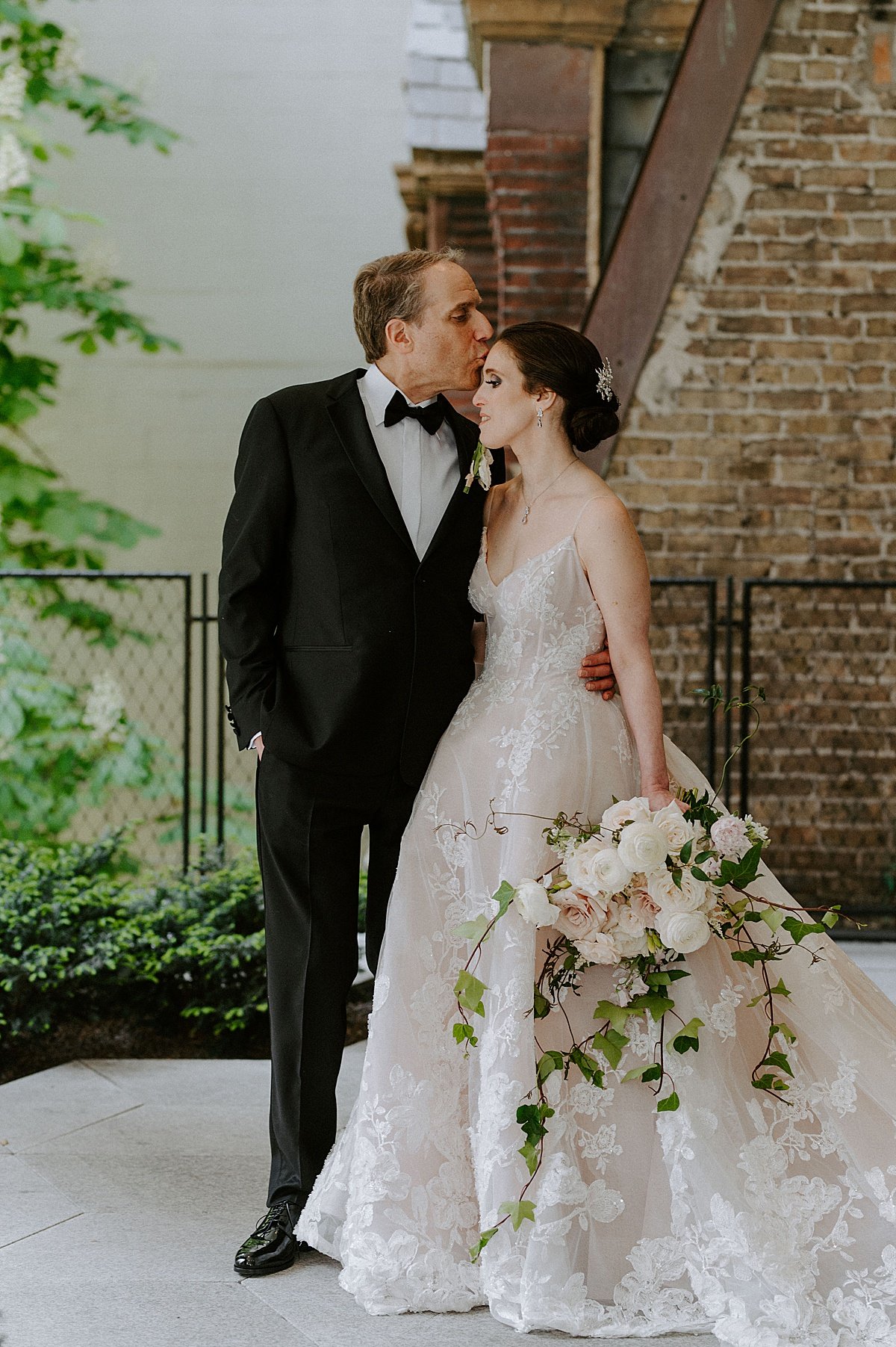 Rachel &amp; Howard | The Arts Club of Chicago Wedding | Chicago, Illinois