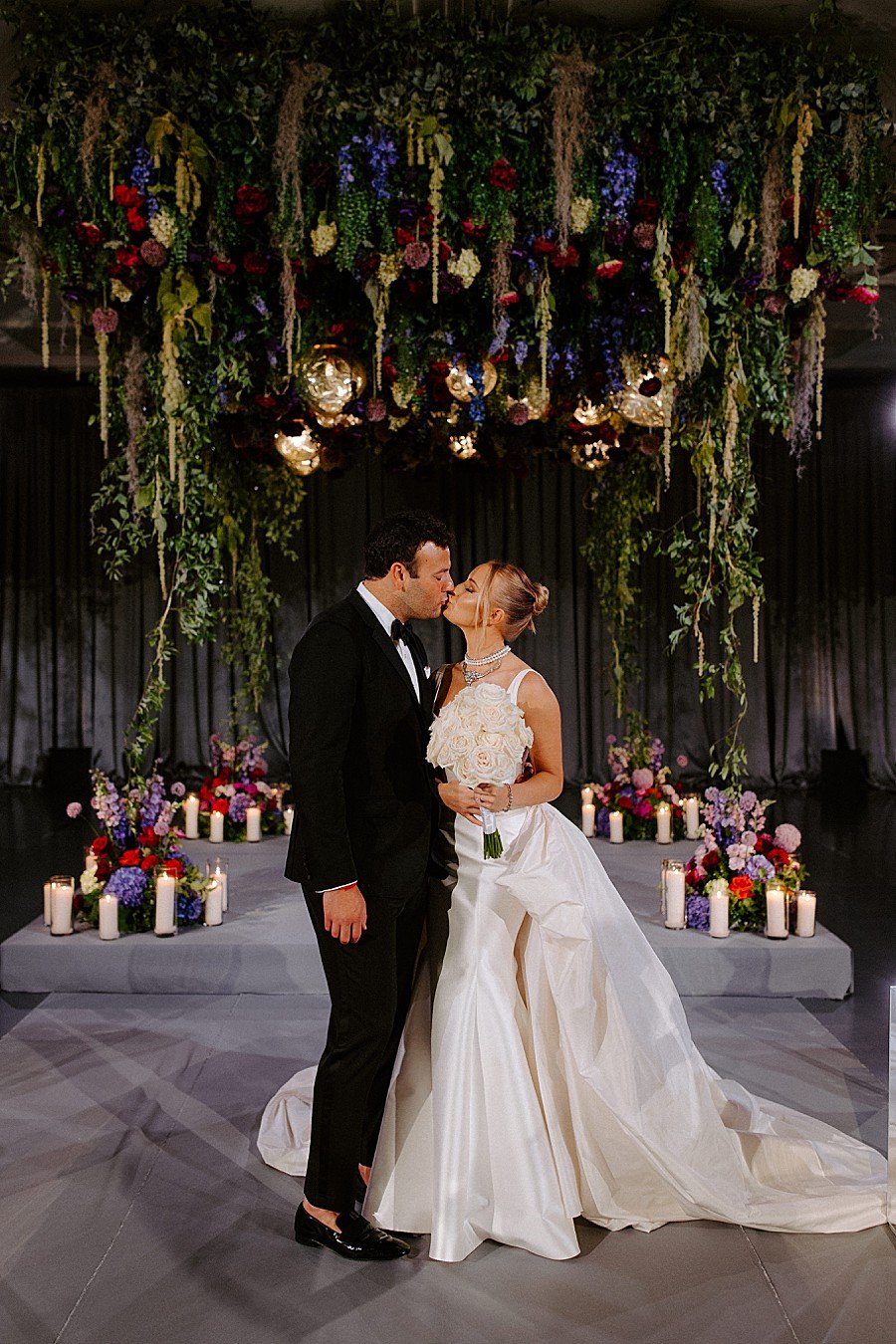 Four Seasons Hotel Chicago wedding venue, floral installation four seasons hotel, hanging floral installation wedding, Chicago wedding venues, Chicago wedding photographer