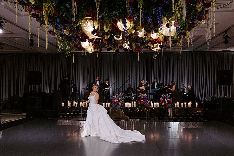 Four Seasons Hotel Chicago wedding venue, floral installation four seasons hotel, hanging floral installation wedding, Chicago wedding venues, Chicago wedding photographer