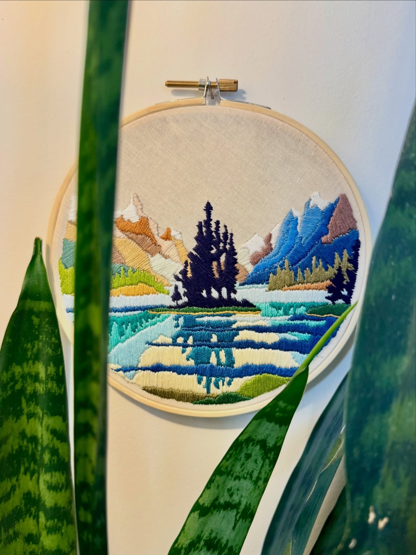 It&rsquo;s finally finished! After weeks of stitching, untangling completely insane knots and pricking my fingers, this little hoop is done and hanging in my studio. I loved working on this project because it&rsquo;s so different from my usual form o