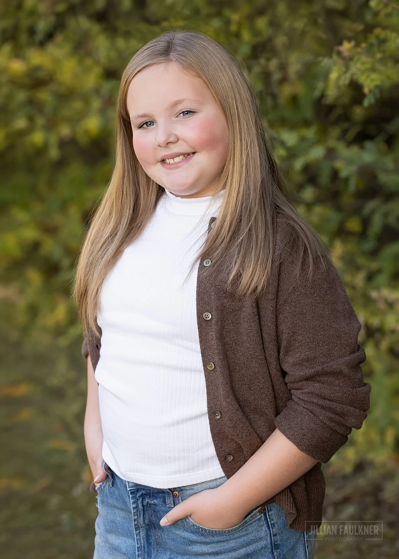 outdoor close up tween portrait at Baker Park