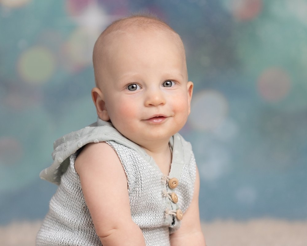 ❤️ The sweetest little face!!❤️Wishing all of you a wonderful Valentine&rsquo;s Day snuggled up close to those you love most! 
 
 
Bookings:  info@jillianfaulkner.com
Website:  www.jillianfaulkner.com 
 
 
 
#jillianfaulknerphotography 
#babyphotogra