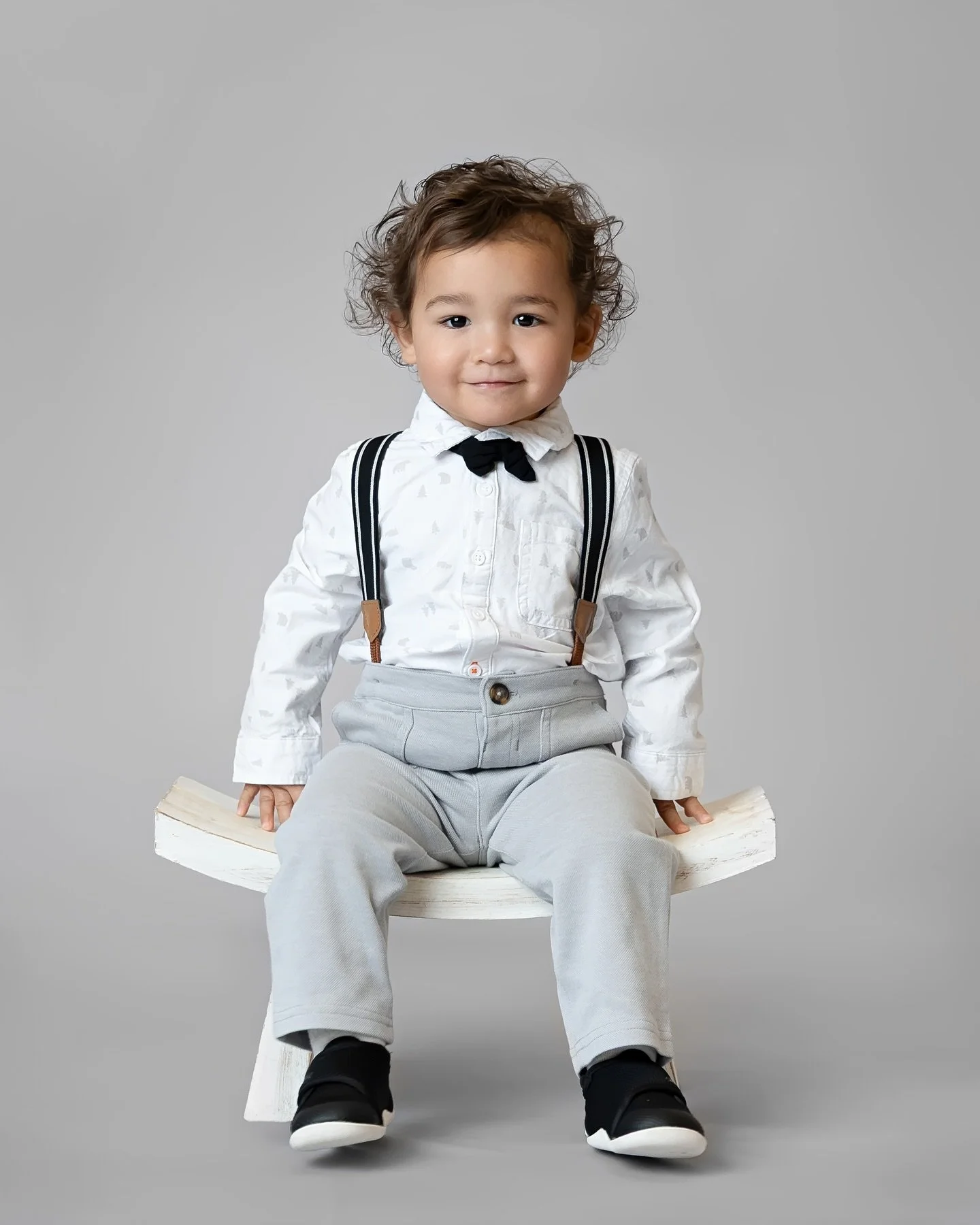 ✨ Milestone Sessions ✨ Because these moments don&rsquo;t last forever 🥹
⠀⠀⠀⠀⠀⠀⠀⠀
Little Kai absolutely stole the show at his one year milestone session! 🤍 These are the moments your family will treasure for a lifetime. Don&rsquo;t let them slip by 