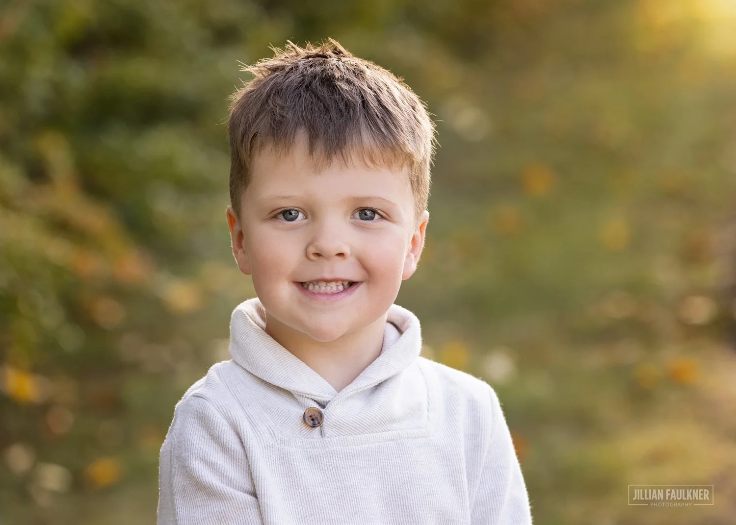 What to Wear for Fall Family Photos in Calgary