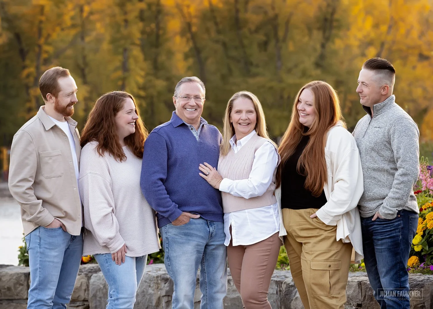 extended family fall portrait session at Baker Park near the Bow river