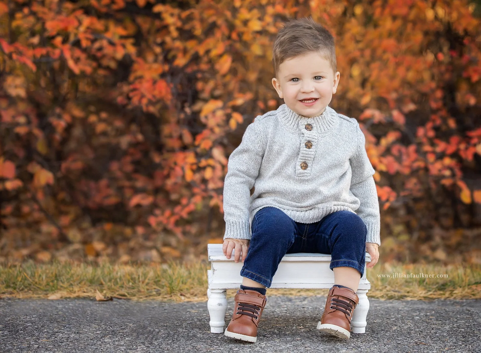 Child-Portrait-Outdoor-Fall-Photography-Calgary