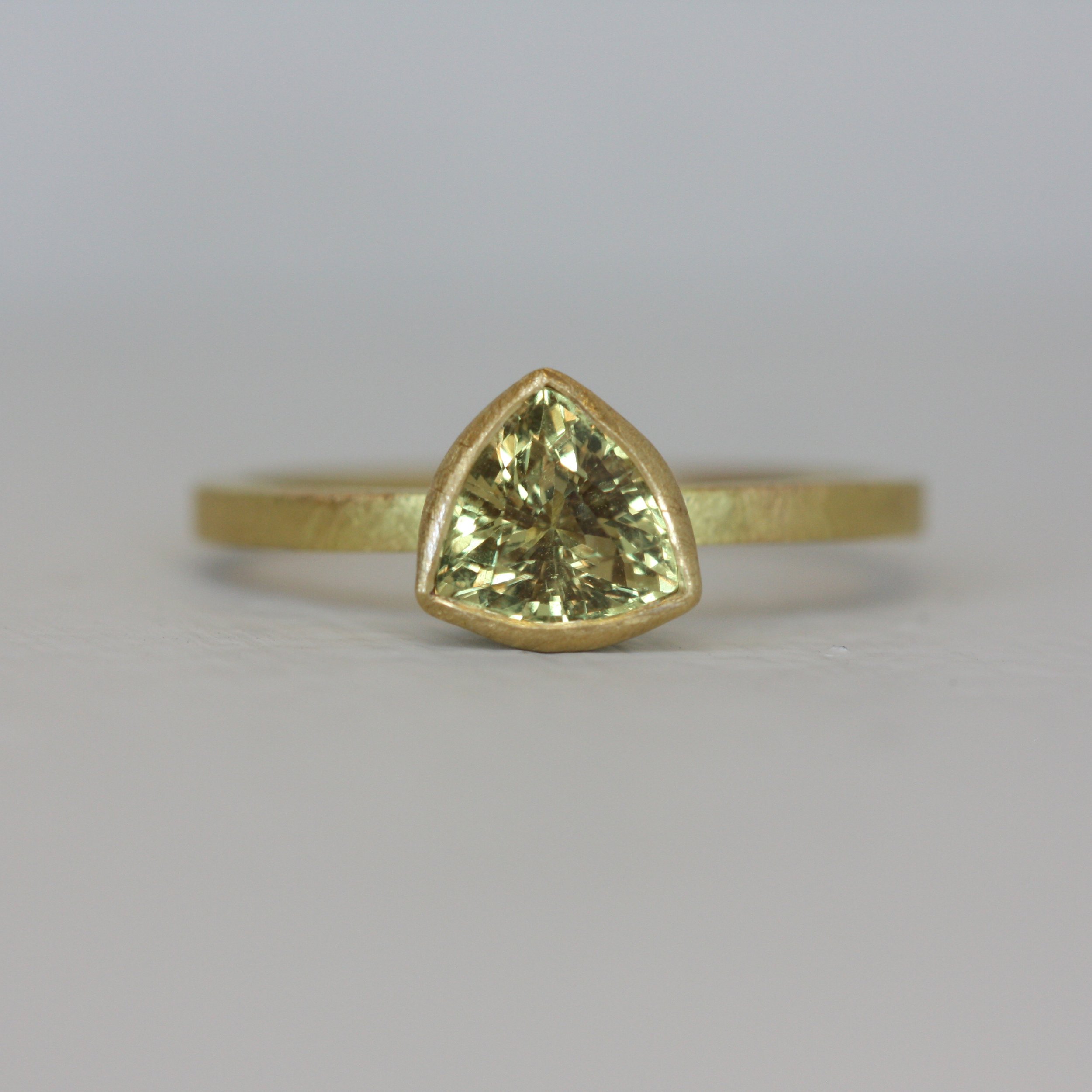 Vintage 1970s Colour Change Sapphire 9ct Gold Dress Ring – Ellibelle  Jewellery