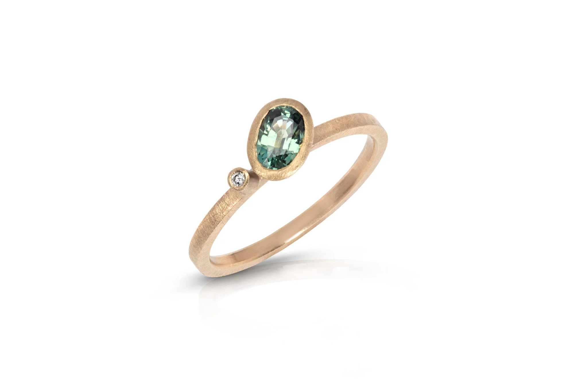 Oval Green Sapphire ASym Ring S.jpg