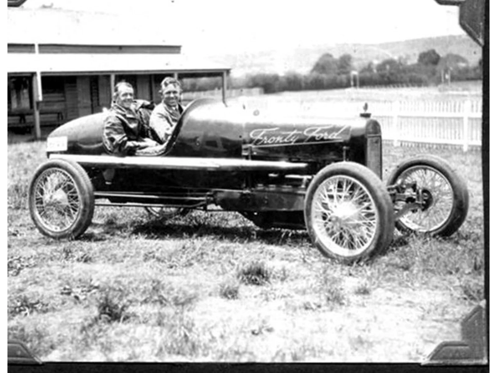 fronty-ford-race-car-1927.jpg