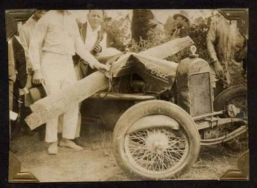 crashed-race-car-crowd-1927.jpg
