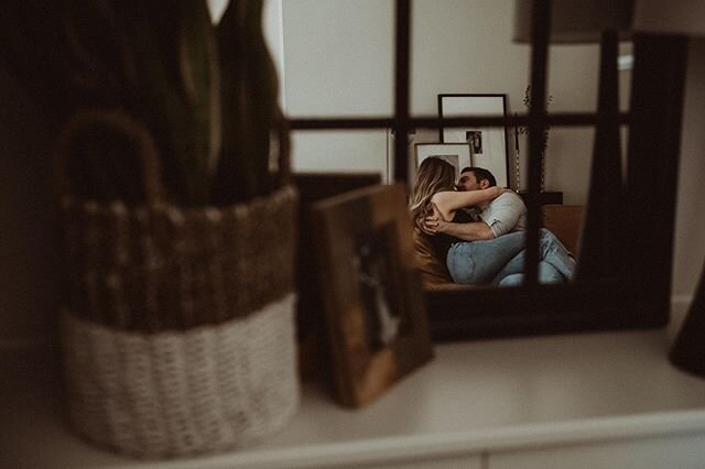 Have you ever considered an in home session?
⠀⠀
Let me plead my case, because you might be overlooking an amazing option when planning out your session.
⠀⠀
They are held in the place you are most comfortable. If you&rsquo;re the type who gets nervous