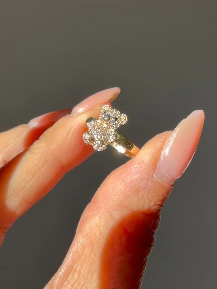 The most adorbs vintage 14K diamond with black diamond eyes and nose 🧸💎 teddy bear. Size 7, easy resize. DM to claim at $465 shipped pre list pricing, or 505 on the site as a custom listing. Zelle Venmo PayPal FF. Intl ship fees vary #teddybear #vi