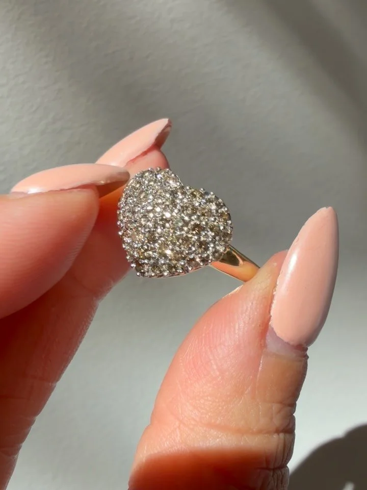 Another gorgeous 14K diamond pav&eacute; vibrate c1980s 🩷💎!! Size 8.25, easily resizable. DM to claim 855 shipped Zelle Venmo PayPal FF, or 900 website cc link. Not online yet! In excellent condition #diamondring #vintagediamondring #vintagegoldrin
