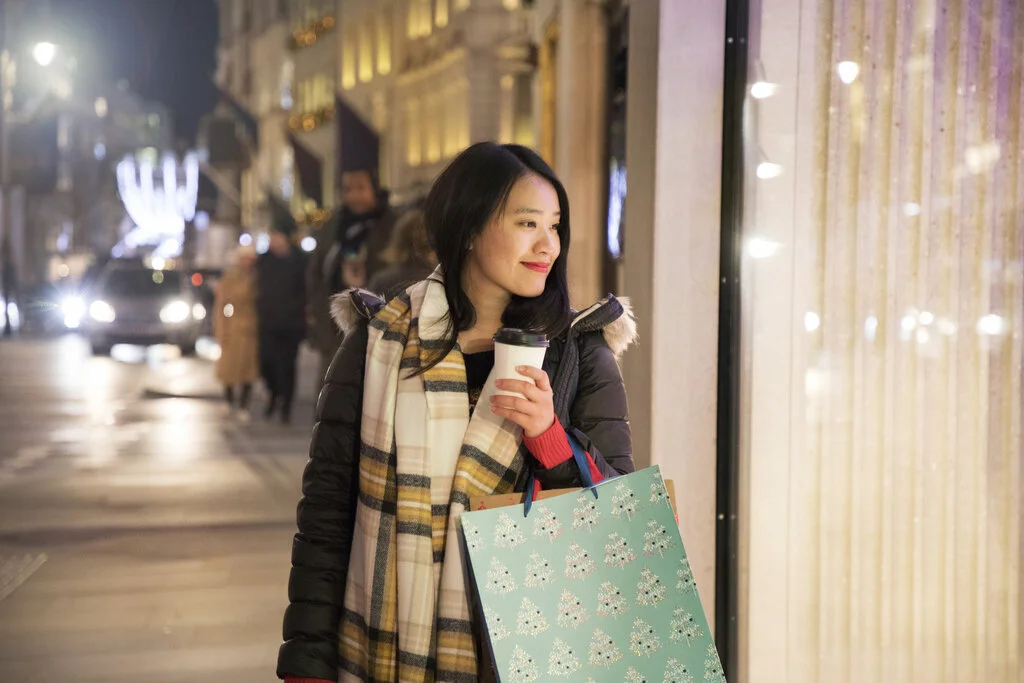 3 TARGETING ADJUSTMENTS TO HELP BRANDS ACHIEVE THE BEST HOLIDAY RESULTS