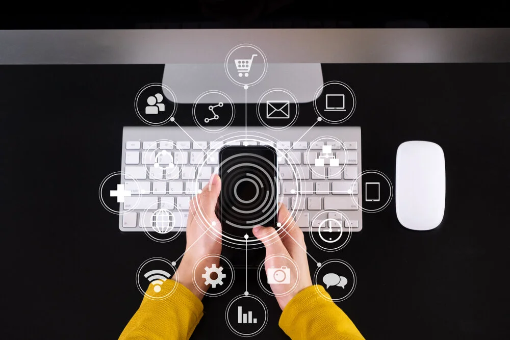 Ad Age: NOW'S THE TIME TO TAKE AN OMNICHANNEL APPROACH TO YOUR BRANDING