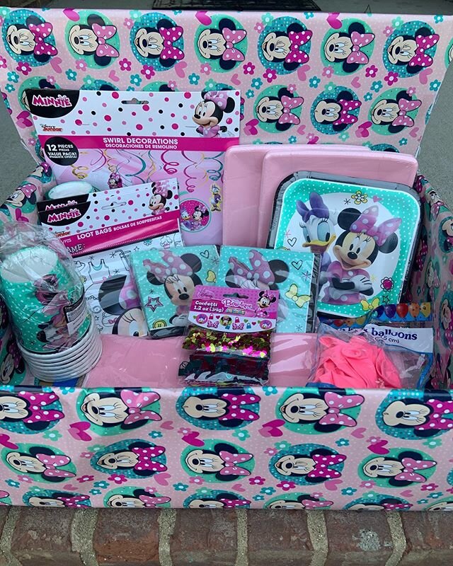 We&rsquo;re still celebrating 🥳 Minnie Mouse birthday box going out to a beautiful princess 👑 .
.
.

#sharethelex #lexingtonkentucky #nonprofit #nonprofitorganization #btplex #serveky #sharethelex #nonprofits #lexington #kentucky #KY #onthetablelex