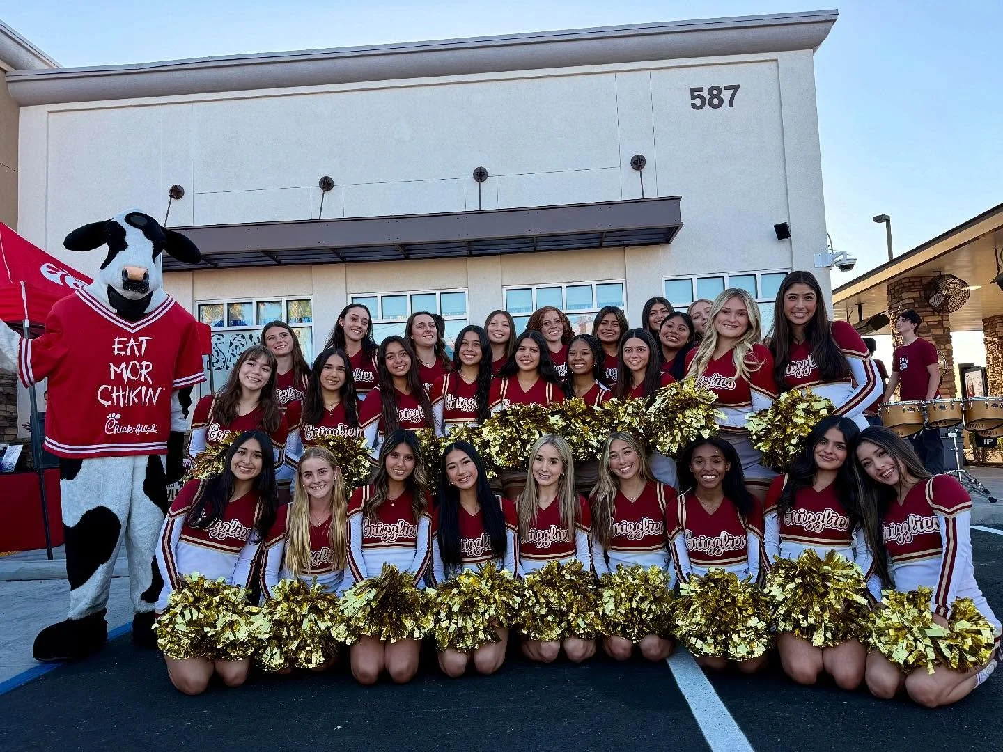 That’s a wrap on day one! MHHS takes the lead with an impressive start! 🐻We’re excited to see what tomorrow brings! Day ✌🏼 here we come!
Go Grizzlies 🐻♥️💛
Go Knights ⚔️💙🩶