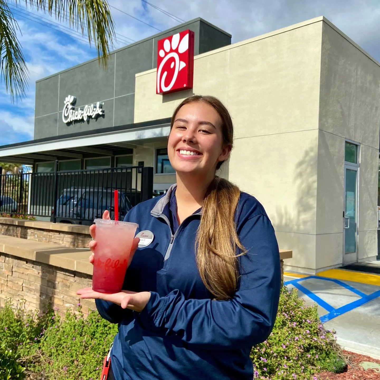 Freshen up your day with our Strawberry Hibiscus Beverages! Join us at Chick-fil-A Escondido to get your refreshments on! 🍓🌺